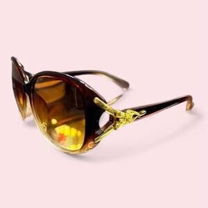 Y2k oversized brown sunglasses with warm amber gradient lenses